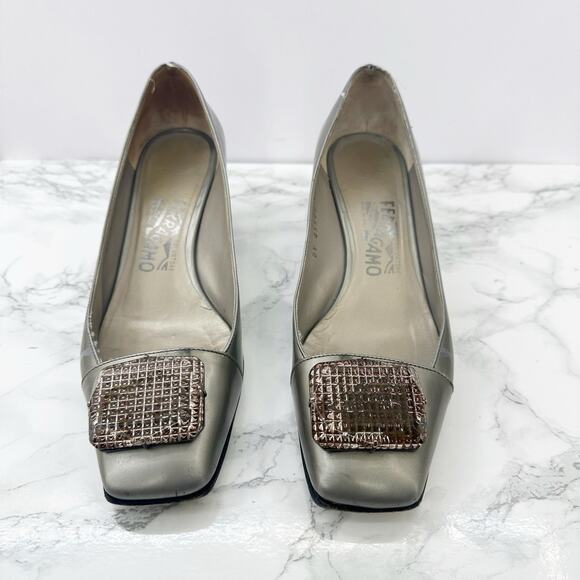 Salvatore Ferragamo Megan Metallic Grey Leather Pumps Size‎ 8 - Picture 2 of 9